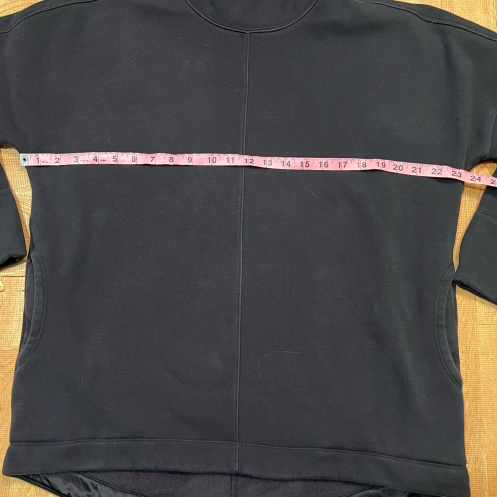 Athleta Black Sweatshirt Pullover Size M Cozy Athleisure Minimalist - Picture 2 of 5